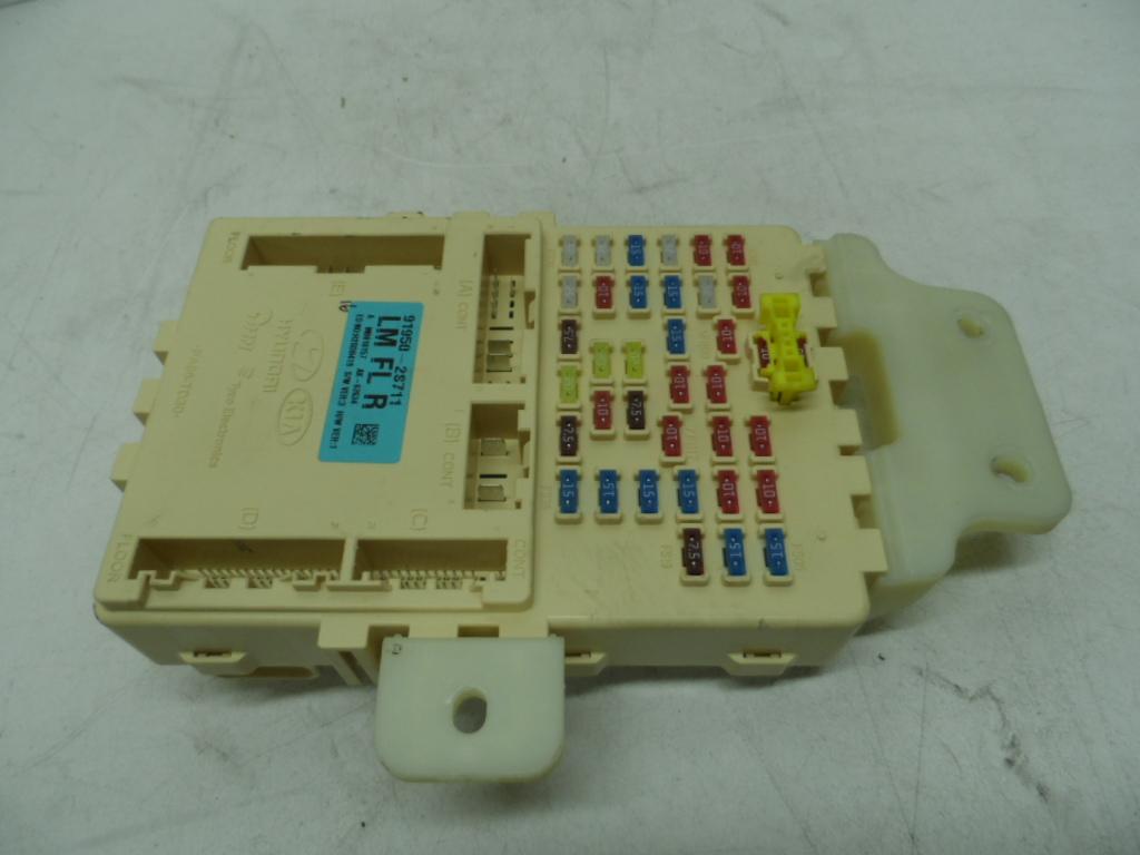 HYUNDAI IX35 FUSE BOX UNDER DASH, LM, 02/10 10 11 12 13 14 15 eBay